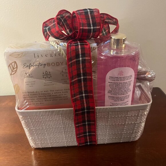 Women's self care spa gift basket holidays 6 piece content packaged and ribbon - Picture 8 of 10